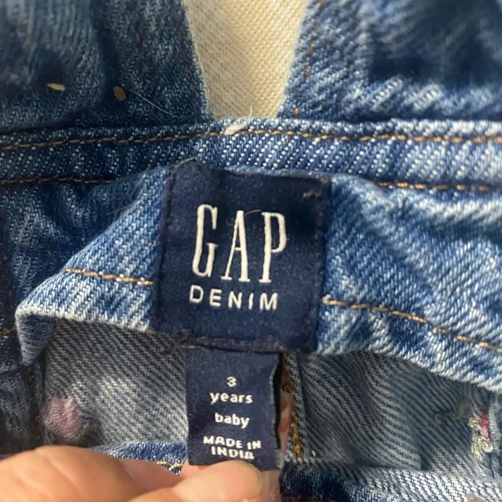 GAP charming denim
